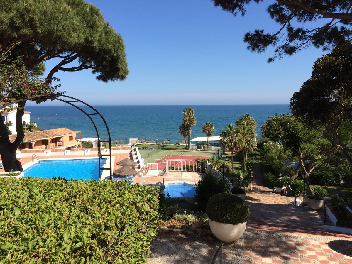 Mansion Alhamar - 2 Bedroom, Frontline Beach, Mountain Views, Full Size Pool, Tennis Courts, Close To Shops, On-Site Bar & Chiringuito Sitio de Calahonda Exterior foto