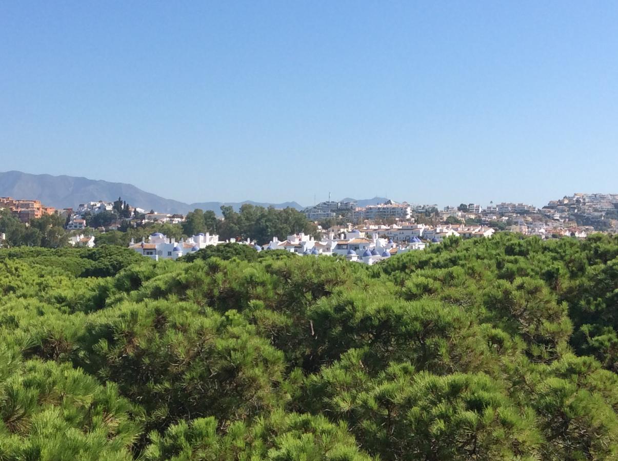 Mansion Alhamar - 2 Bedroom, Frontline Beach, Mountain Views, Full Size Pool, Tennis Courts, Close To Shops, On-Site Bar & Chiringuito Sitio de Calahonda Exterior foto