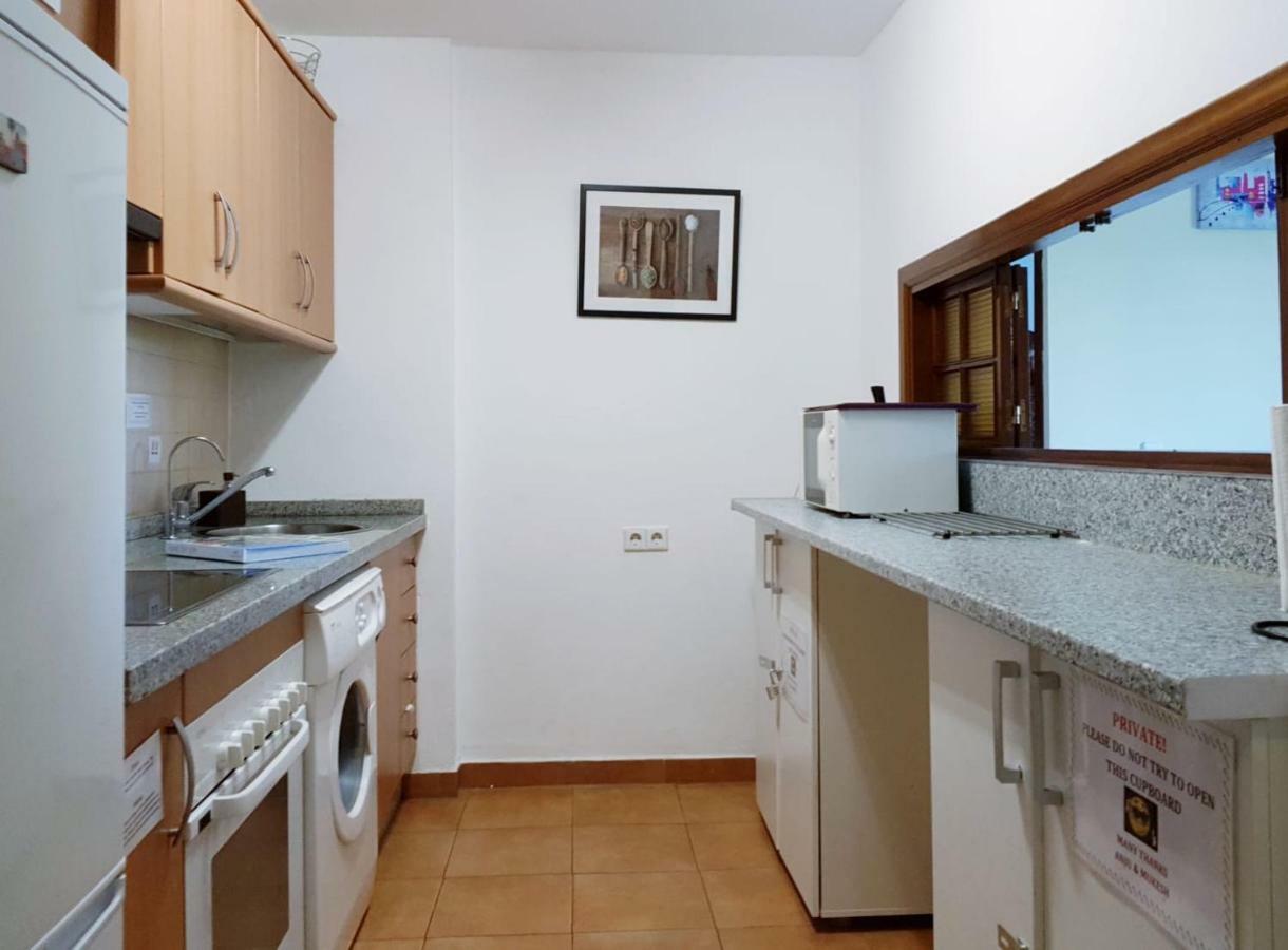 Mansion Alhamar - 2 Bedroom, Frontline Beach, Mountain Views, Full Size Pool, Tennis Courts, Close To Shops, On-Site Bar & Chiringuito Sitio de Calahonda Exterior foto